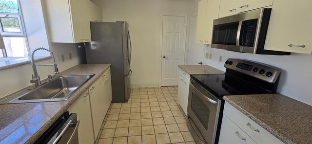 628 DOMINGUEZ DRIVE, Lady Lake, FL 32159