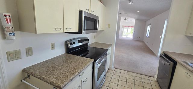 628 DOMINGUEZ DRIVE, Lady Lake, FL 32159