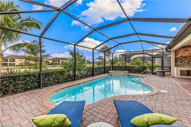 28075 Foxrock CT, Bonita Springs, FL 34135