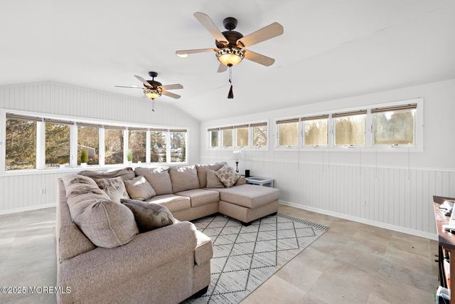 105 Park Avenue, Shrewsbury Boro, NJ 07702