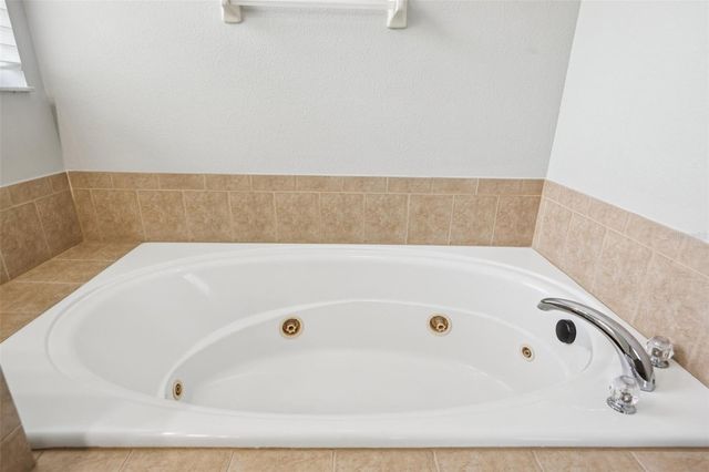 12829 SCOUT COURT, Grand Island, FL 32735