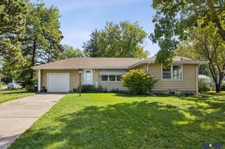 1040 N 66th Street, Lincoln, NE 68505