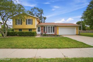 502 Mckinley Drive, Bowling Green, OH 43402