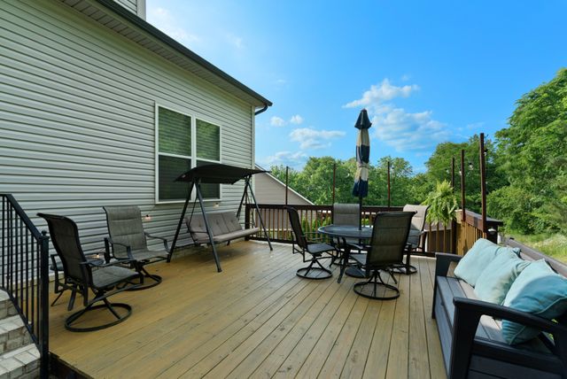 2195 Savage Creek Dr, Springfield, TN 37172