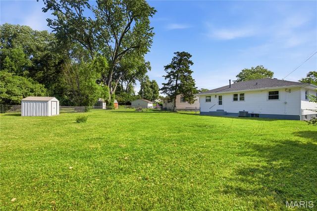 195 Eldorado Drive, Florissant, MO 63031