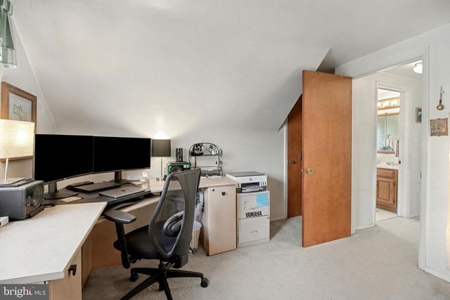 36 CRESCENT DR, New Cumberland, PA 17070