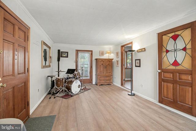 36 CRESCENT DR, New Cumberland, PA 17070