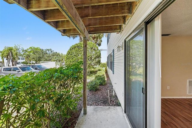 129 CAMPHOR CIRCLE F, Oldsmar, FL 34677