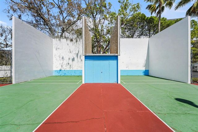 129 CAMPHOR CIRCLE F, Oldsmar, FL 34677