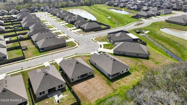 101 Batesburg Way, Youngsville, LA 70592