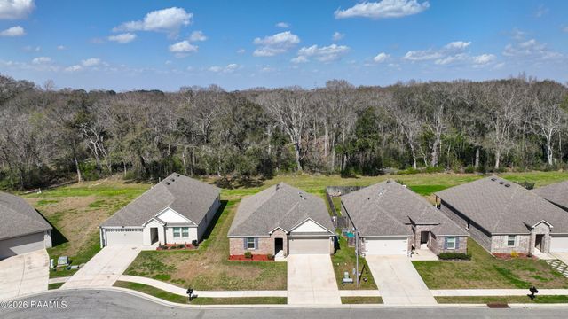 101 Batesburg Way, Youngsville, LA 70592