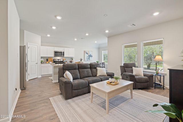 101 Batesburg Way, Youngsville, LA 70592