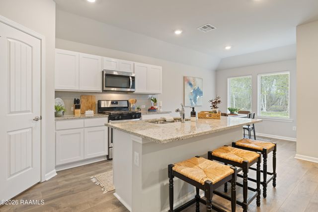 101 Batesburg Way, Youngsville, LA 70592