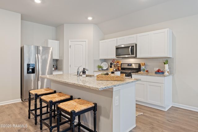 101 Batesburg Way, Youngsville, LA 70592