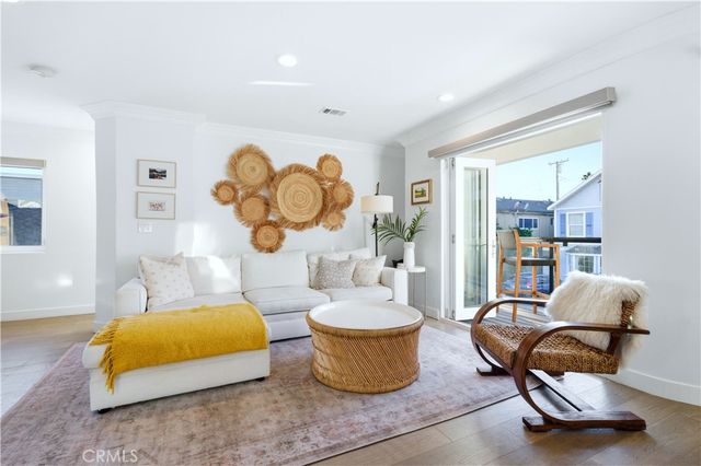 32 56th Place, Long Beach, CA 90803