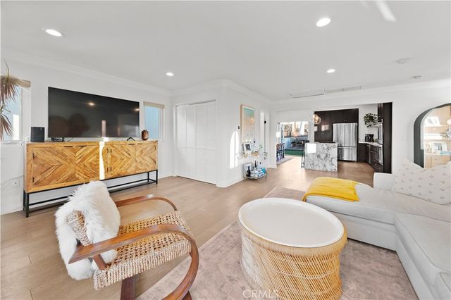 32 56th Place, Long Beach, CA 90803