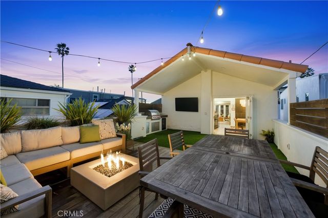 32 56th Place, Long Beach, CA 90803