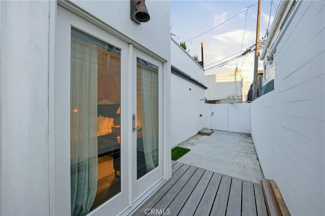 32 56th Place, Long Beach, CA 90803