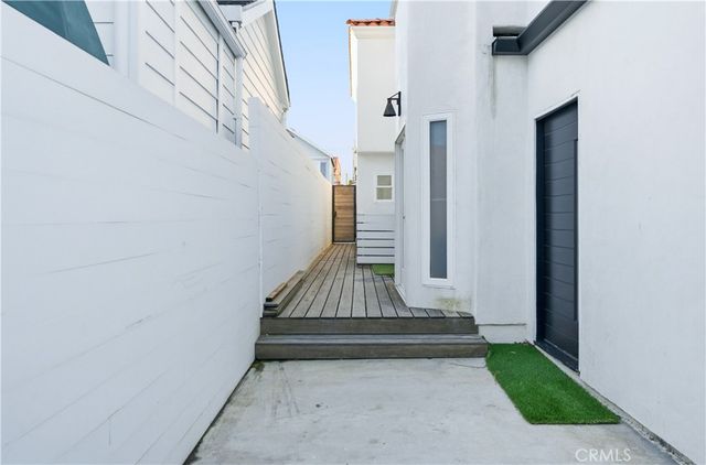 32 56th Place, Long Beach, CA 90803