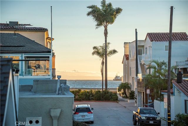 32 56th Place, Long Beach, CA 90803