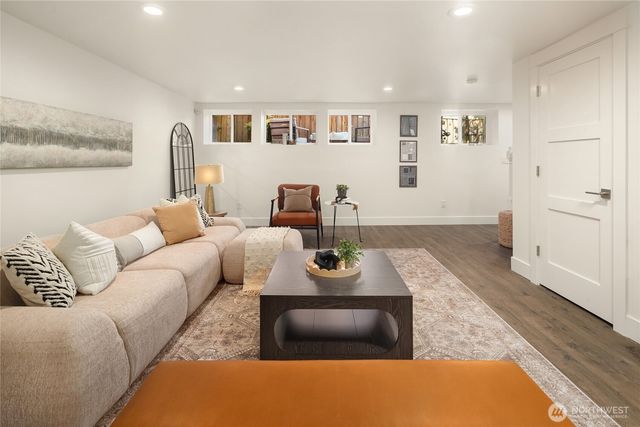 3307 E Pike Street, Seattle, WA 98122
