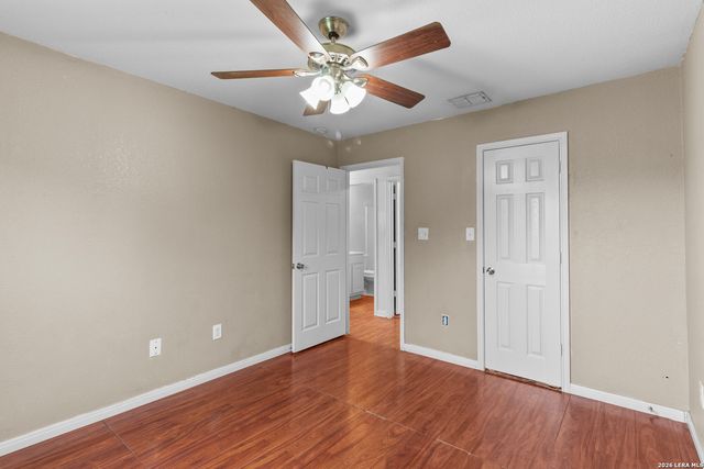 5727 HICKORY CYN, San Antonio, TX 78252