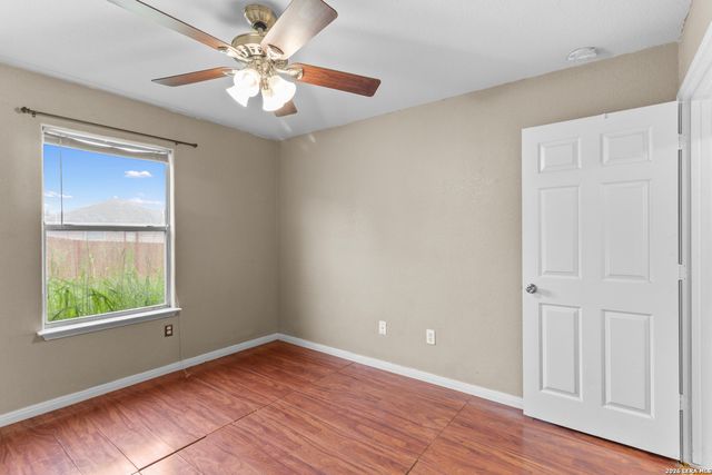 5727 HICKORY CYN, San Antonio, TX 78252