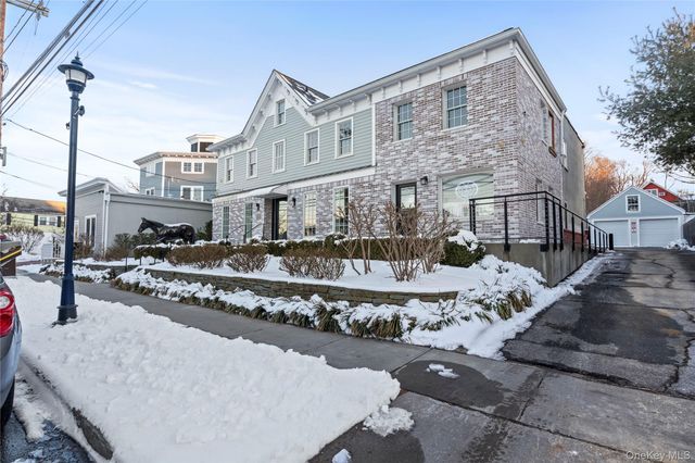 71 W Main Street 2A, Oyster Bay, NY 11771