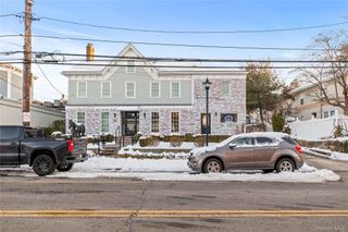 71 W Main Street 2A, Oyster Bay, NY 11771