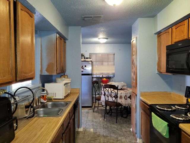 3320 Green Ridge Street, Fort Worth, TX 76133