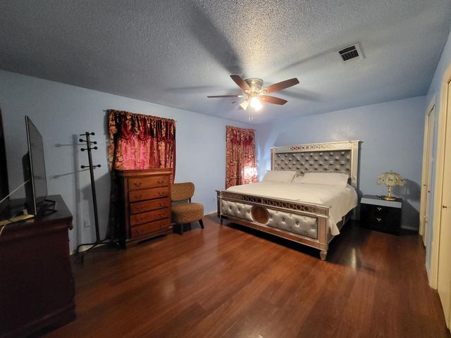 3320 Green Ridge Street, Fort Worth, TX 76133