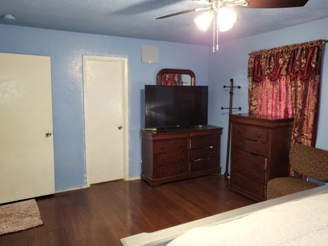 3320 Green Ridge Street, Fort Worth, TX 76133