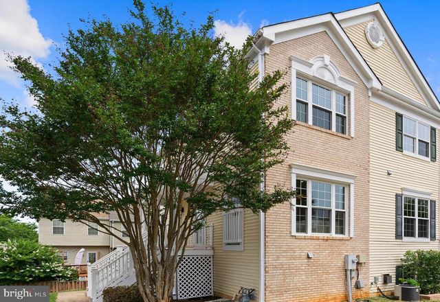 4968 MARSHLAKE LN, Dumfries, VA 22025