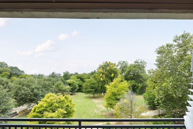1900 Barton Springs RD 3016, Austin, TX 78704