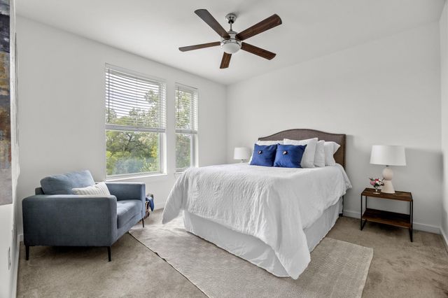 1900 Barton Springs RD 3016, Austin, TX 78704