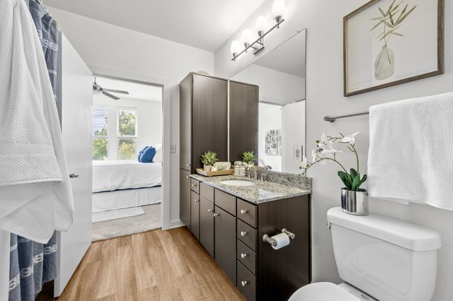 1900 Barton Springs RD 3016, Austin, TX 78704