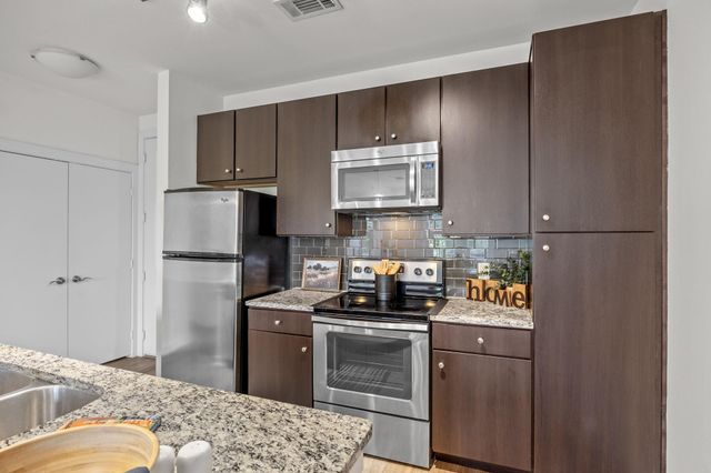 1900 Barton Springs RD 3016, Austin, TX 78704