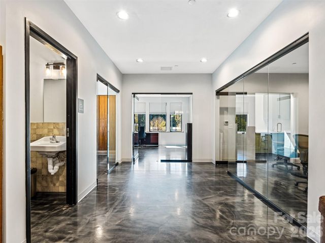208 Charlotte Highway 301, Asheville, NC 28803
