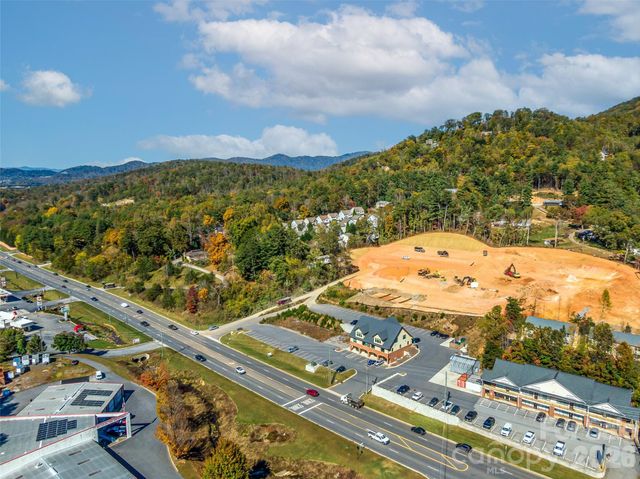 208 Charlotte Highway 301, Asheville, NC 28803