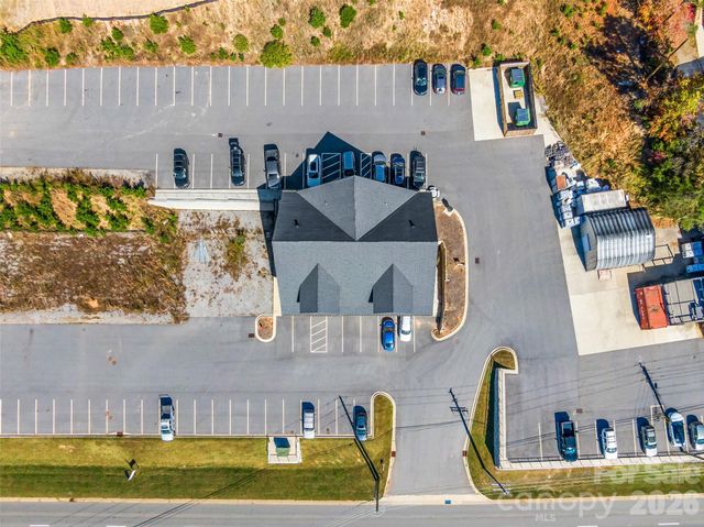 208 Charlotte Highway 301, Asheville, NC 28803