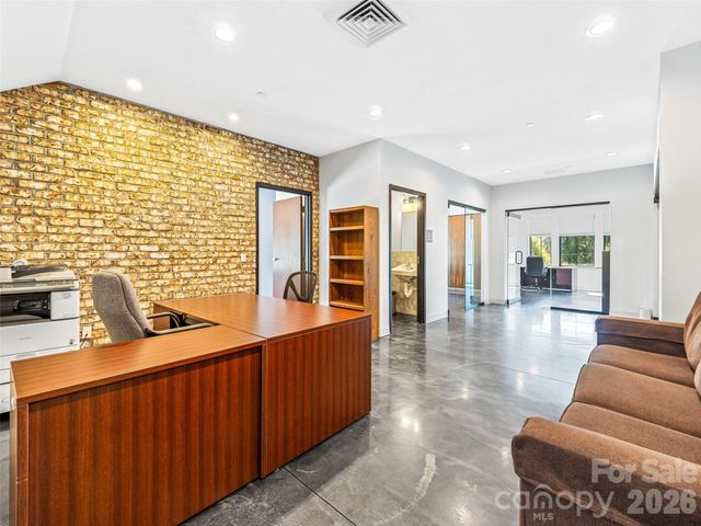208 Charlotte Highway 301, Asheville, NC 28803