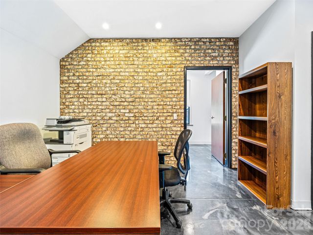208 Charlotte Highway 301, Asheville, NC 28803