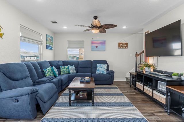 203 Sandpebble Place, Surfside Beach, TX 77541