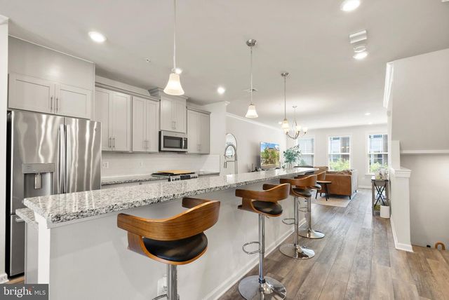 20754 WOOD QUAY DR, Sterling, VA 20166