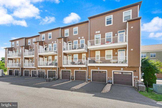 20754 WOOD QUAY DR, Sterling, VA 20166