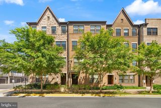 20754 WOOD QUAY DR, Sterling, VA 20166