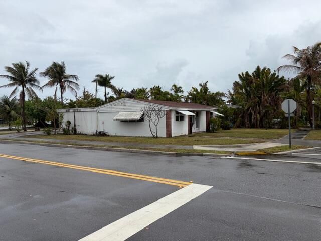 1029 Ardmore Road, West Palm Beach, FL 33401