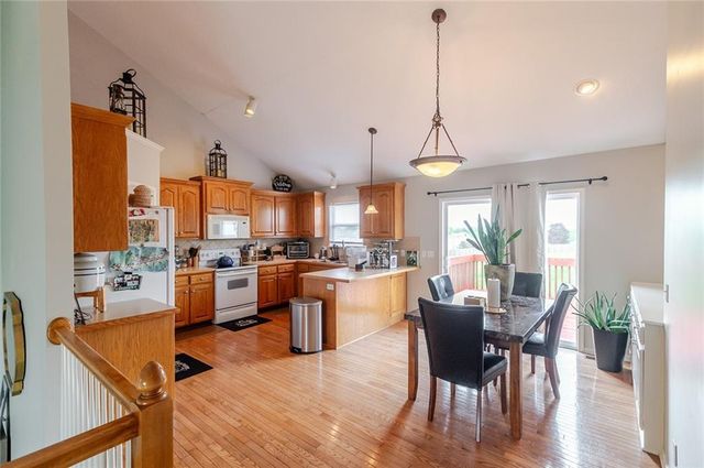 12212 Clubhouse Drive, Kansas City, KS 66109