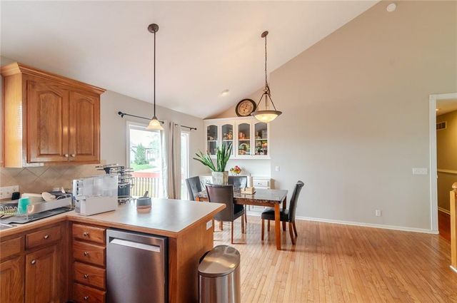 12212 Clubhouse Drive, Kansas City, KS 66109