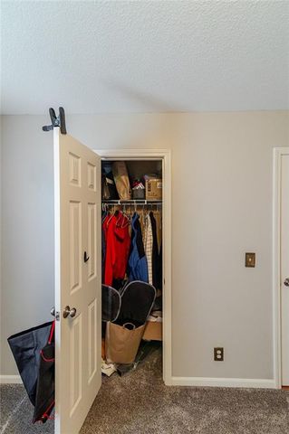 12212 Clubhouse Drive, Kansas City, KS 66109